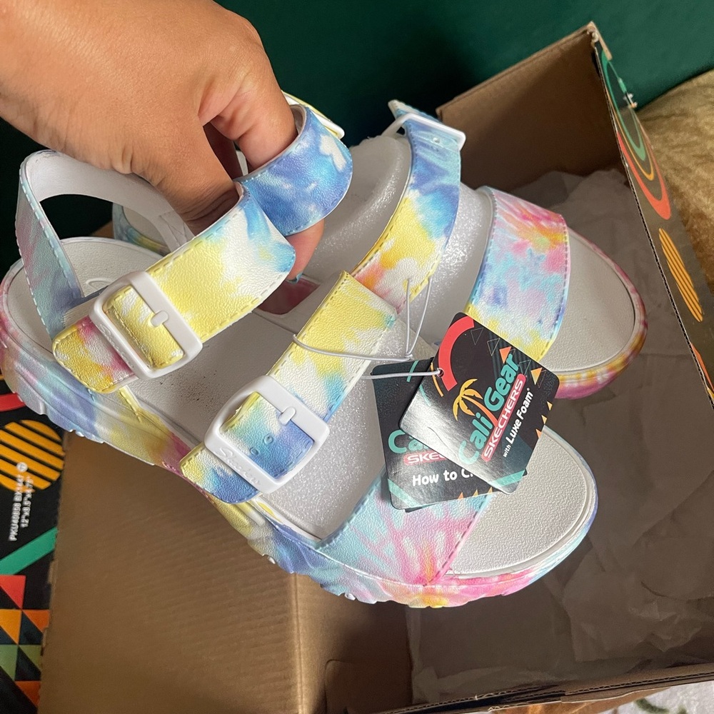 SKECHERS • Cali Gear Multi Color